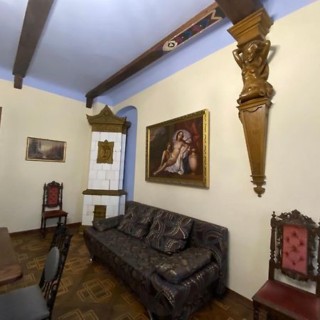 Апартаменти Королівські На Вулиці Лесі Українки 19 Lviv Exteriör bild