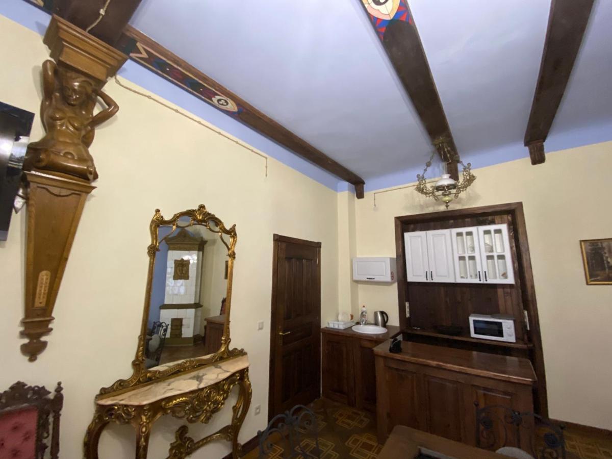 Апартаменти Королівські На Вулиці Лесі Українки 19 Lviv Exteriör bild
