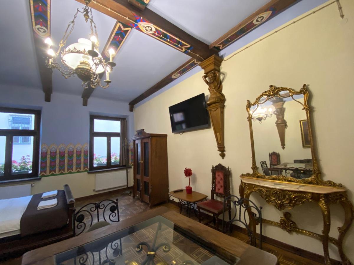 Апартаменти Королівські На Вулиці Лесі Українки 19 Lviv Exteriör bild