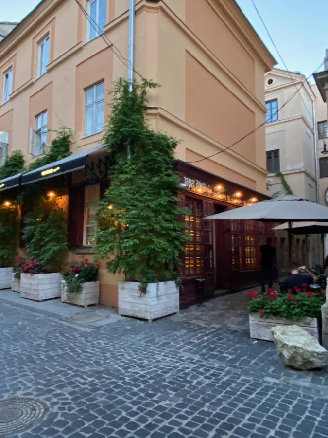 Апартаменти Королівські На Вулиці Лесі Українки 19 Lviv Exteriör bild