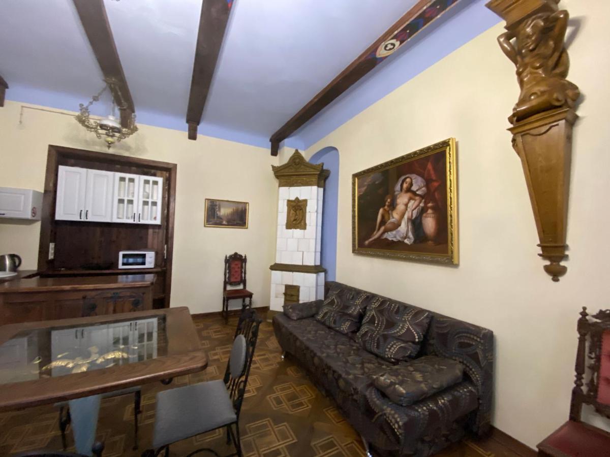 Апартаменти Королівські На Вулиці Лесі Українки 19 Lviv Exteriör bild