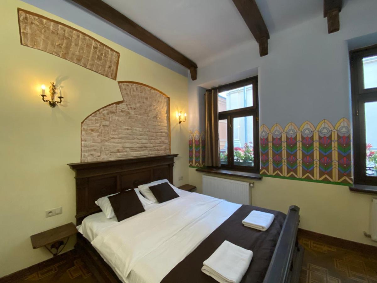 Апартаменти Королівські На Вулиці Лесі Українки 19 Lviv Exteriör bild