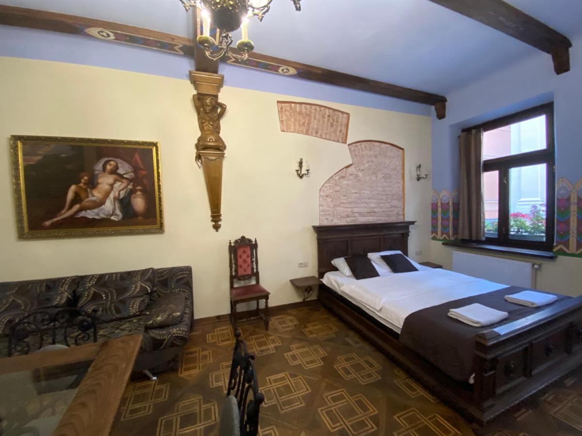 Апартаменти Королівські На Вулиці Лесі Українки 19 Lviv Exteriör bild