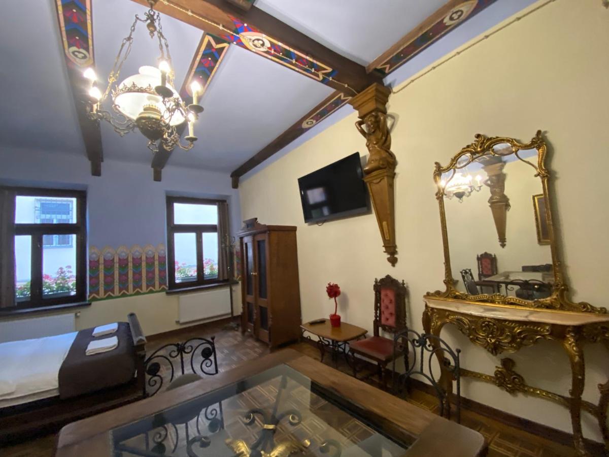 Апартаменти Королівські На Вулиці Лесі Українки 19 Lviv Exteriör bild