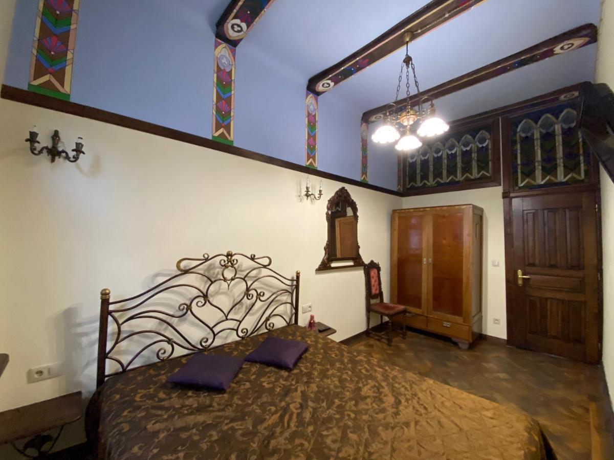 Апартаменти Королівські На Вулиці Лесі Українки 19 Lviv Exteriör bild